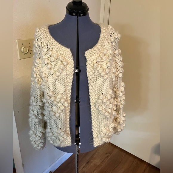 Chicwish Womens soft heart shaped balls Thick open Cardigan Sweater ivory cream - Picture 12 of 16